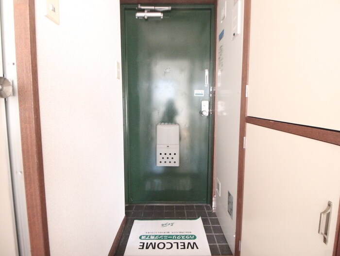 物件内観写真18　(玄関)