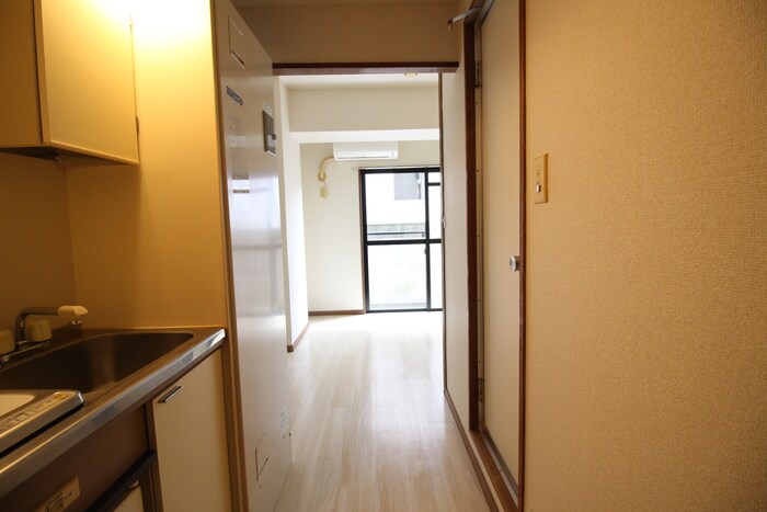 物件内観写真19　(廊下)