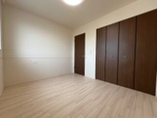 物件内観写真5　(居室)