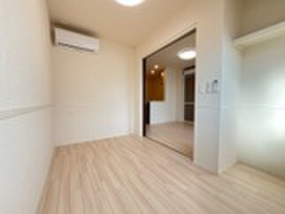 物件内観写真6　(居室)