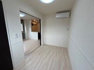 物件内観写真7　(居室)