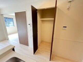 物件内観写真8　(収納)