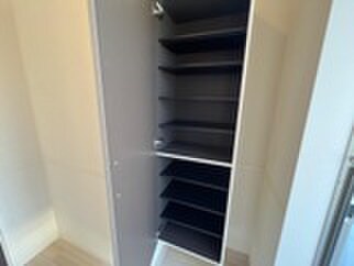 物件内観写真12　(靴箱)