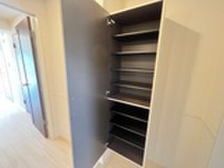 物件内観写真13　(靴箱)