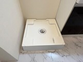 物件内観写真13　(洗濯機置場)