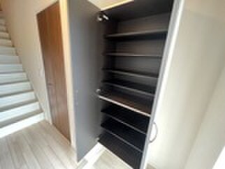 物件内観写真14　(靴箱)