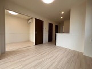 物件内観写真18　(居室)