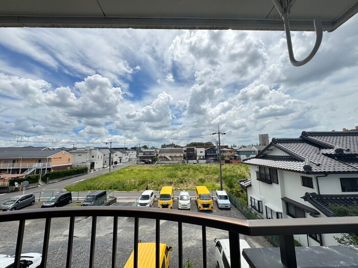 物件内観写真16　(室内からの展望)