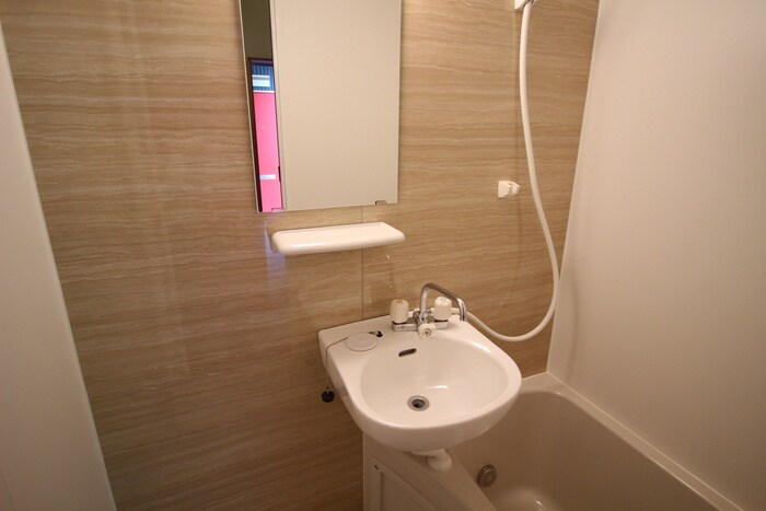 物件内観写真9　(洗面)