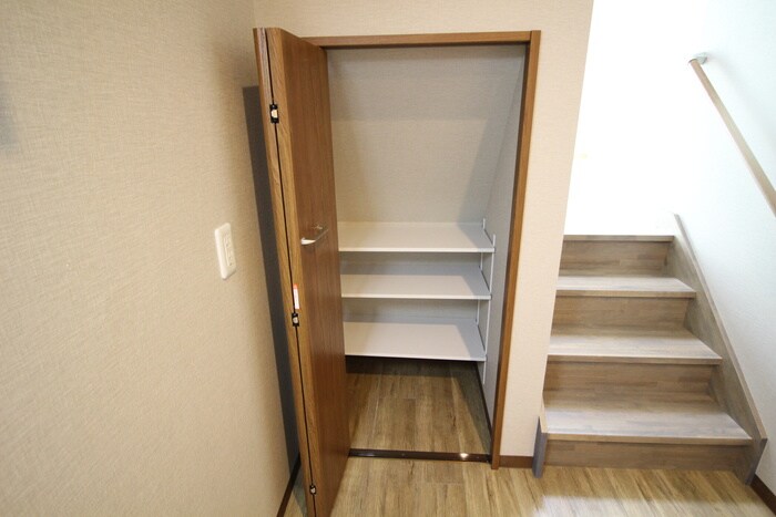 物件内観写真14　(収納)