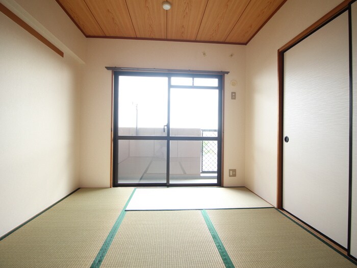 物件内観写真10　(居室)