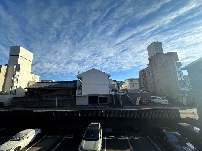 物件内観写真18　(室内からの展望)