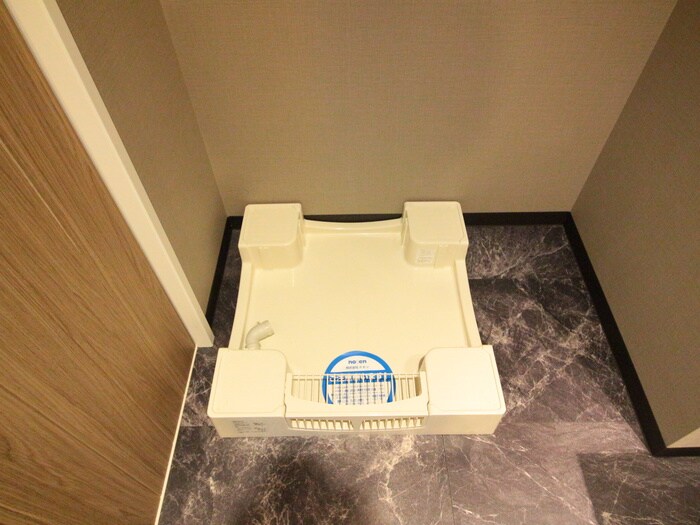 物件内観写真13　(洗濯機置場)