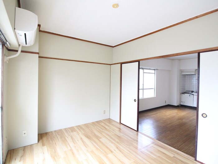 物件内観写真9　(居室)