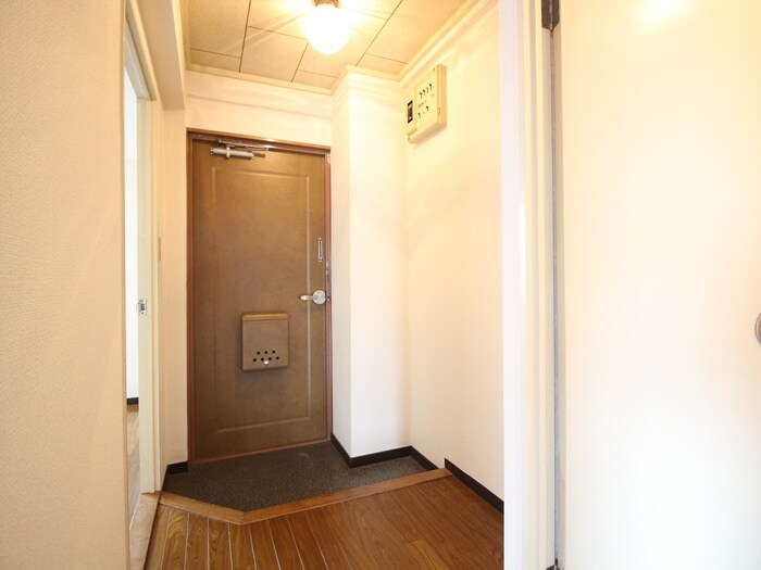 物件内観写真20　(玄関)