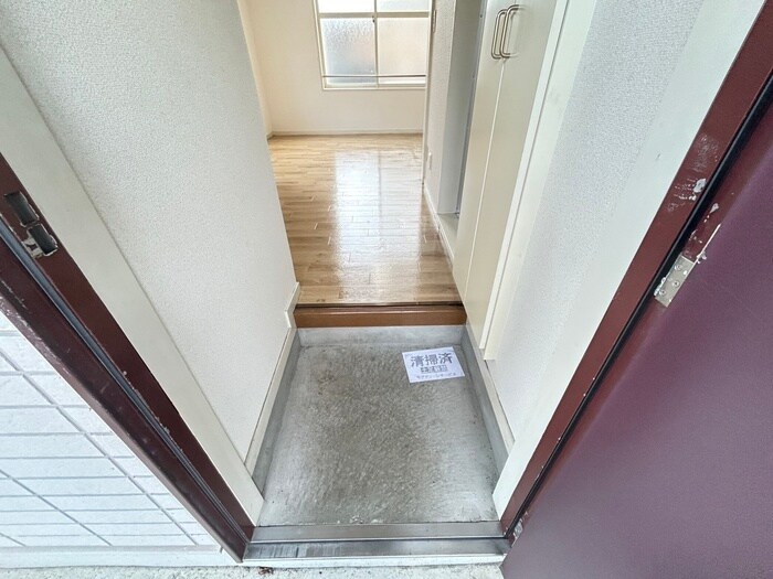 物件内観写真14　(玄関)