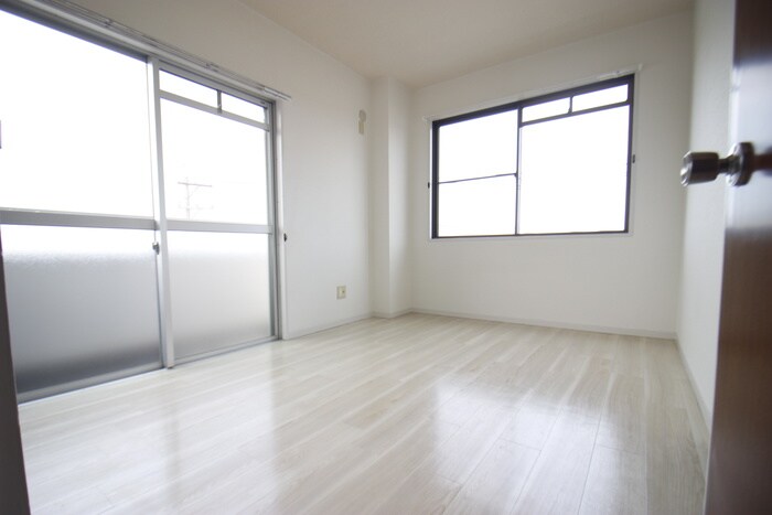 物件内観写真13　(居室)