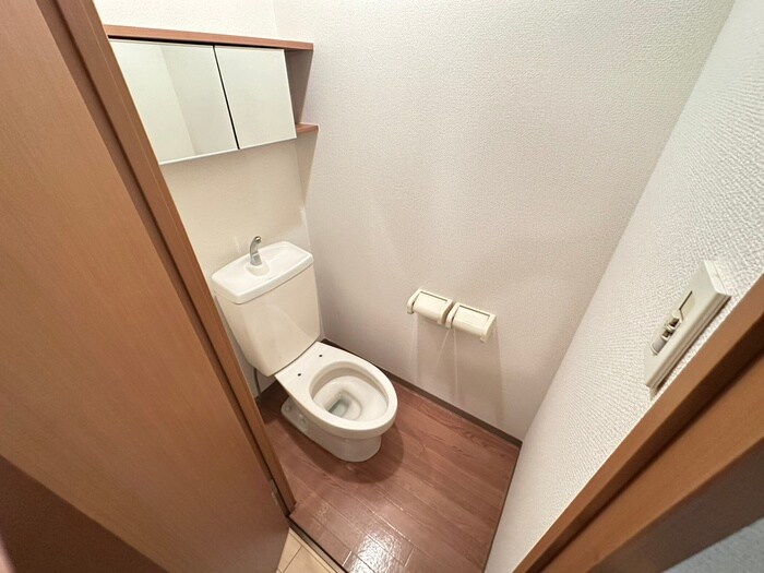物件内観写真12　(トイレ)