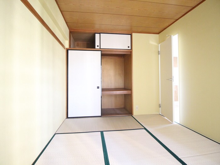 物件内観写真11　(居室)