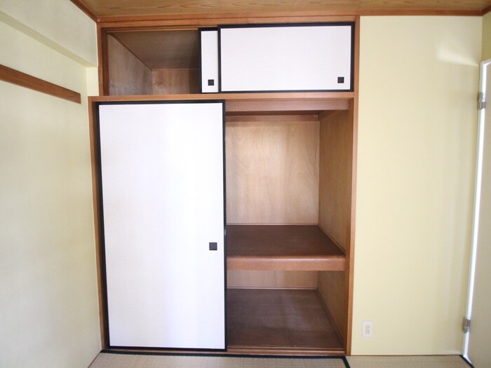 物件内観写真12　(収納)