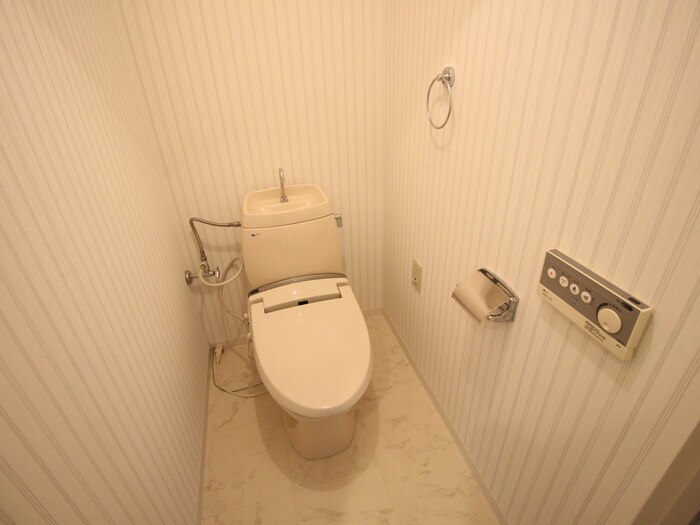 物件内観写真12　(トイレ)
