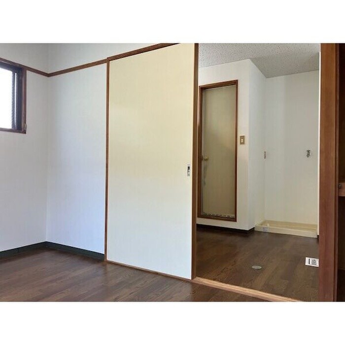 物件内観写真3　(居室)