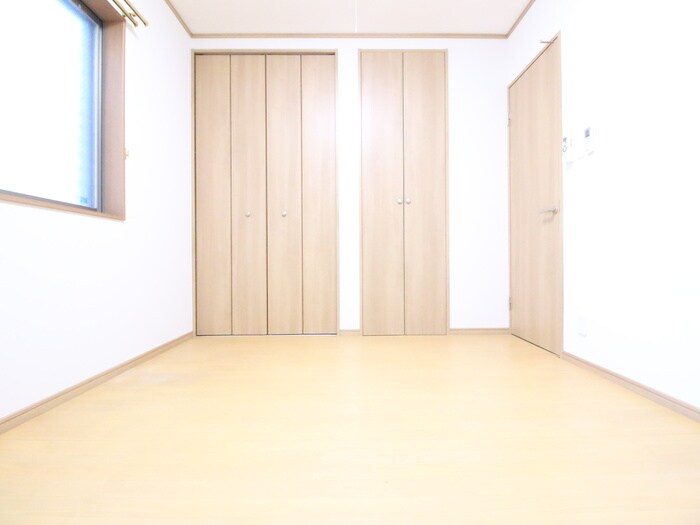 物件内観写真9　(居室)