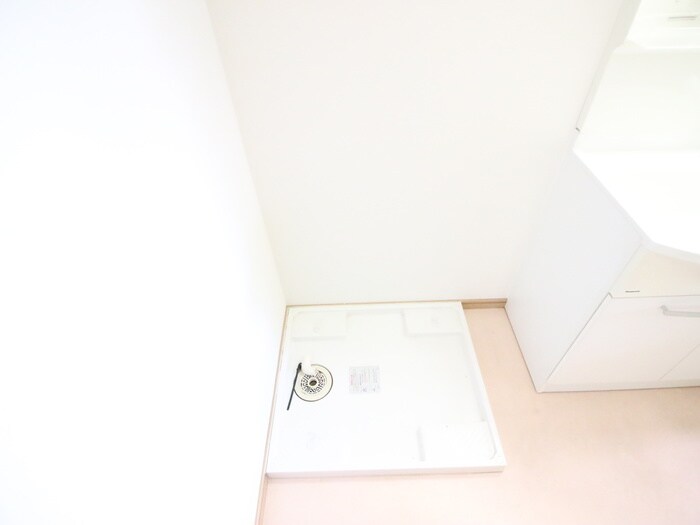 物件内観写真14　(洗濯機置場)