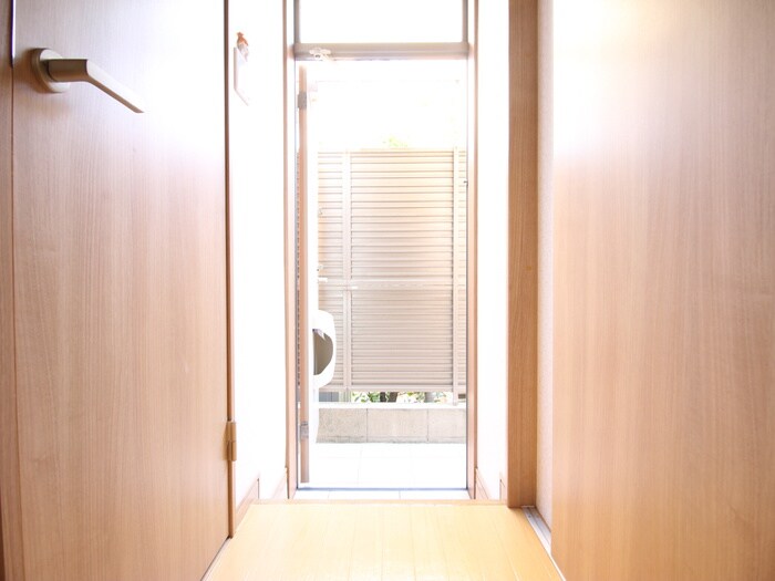 物件内観写真20　(玄関)