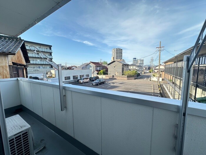 物件内観写真16　(室内からの展望)