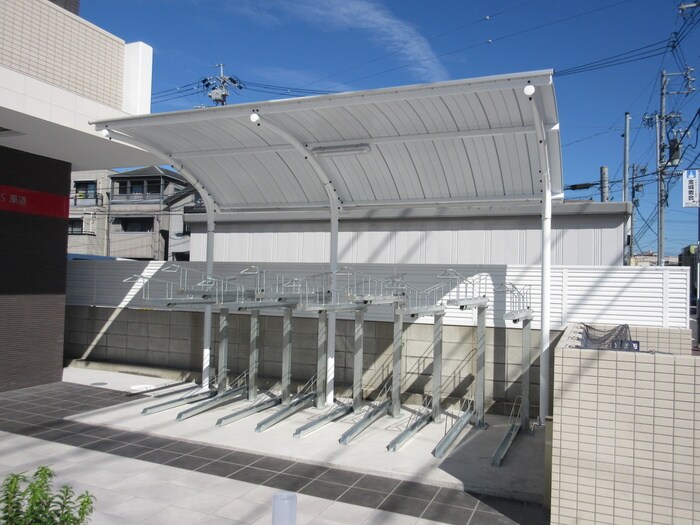 物件外観写真5　(駐輪場)