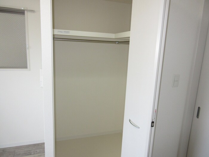 物件内観写真12　(収納)