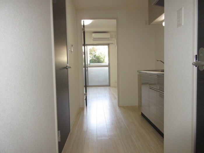 物件内観写真19　(廊下)