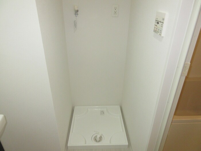 物件内観写真20　(洗濯機置場)