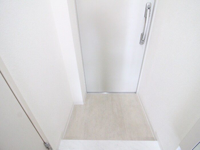 物件内観写真21　(玄関)