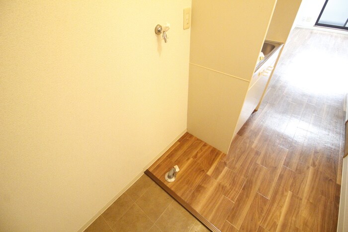 物件内観写真17　(洗濯機置場)