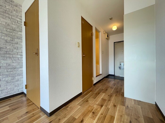 物件内観写真20　(廊下)