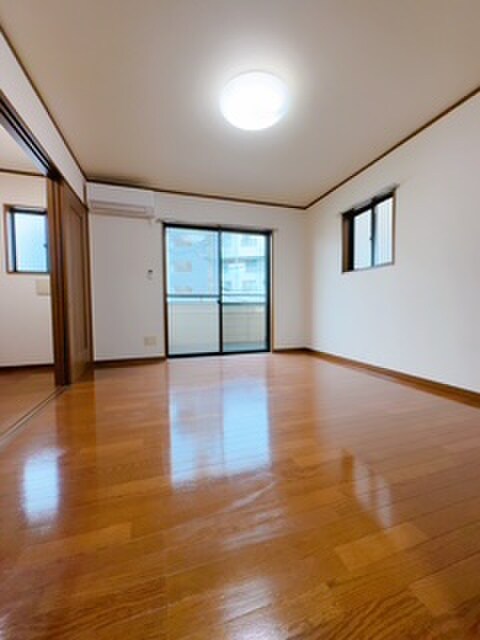 物件内観写真9　(居室)