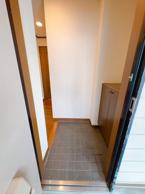 物件内観写真17　(玄関)