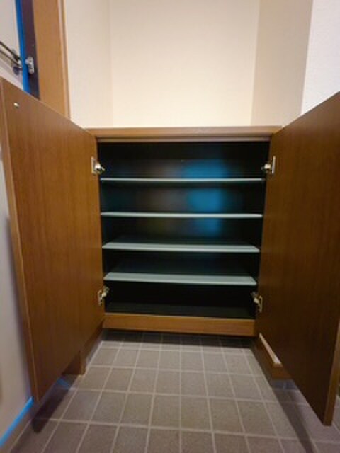 物件内観写真18　(靴箱)