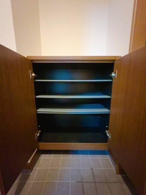 物件内観写真18　(靴箱)