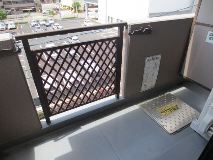 物件内観写真13　(ベランダ・バルコニー)