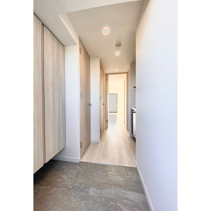 物件内観写真7　(玄関)