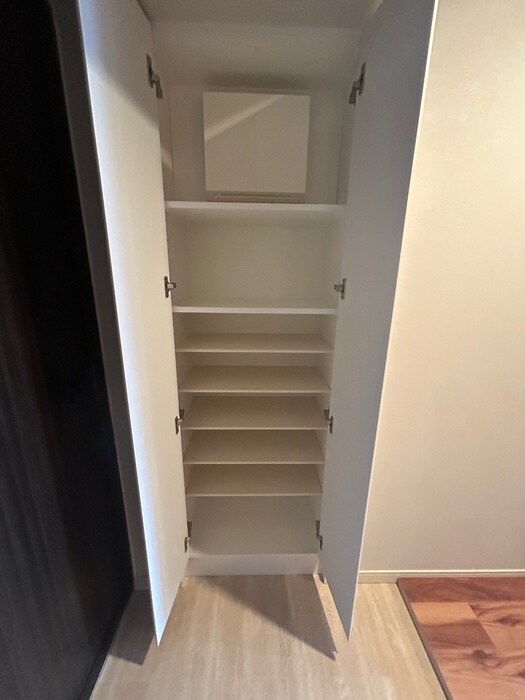 物件内観写真14　(靴箱)