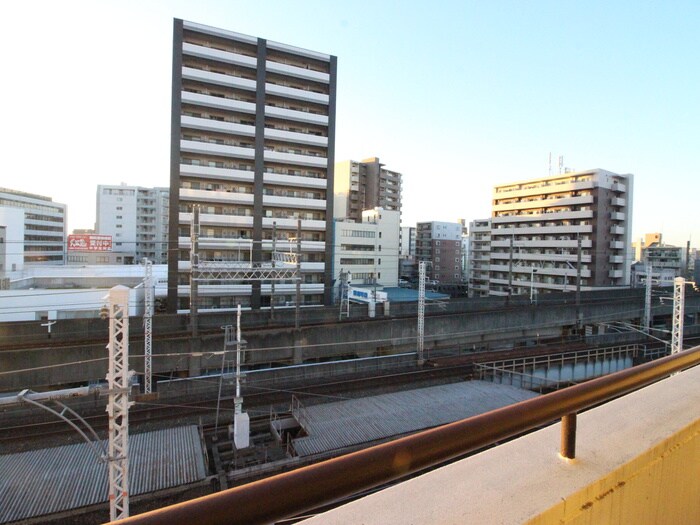 物件内観写真11　(室内からの展望)