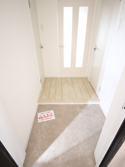 物件内観写真22　(玄関)