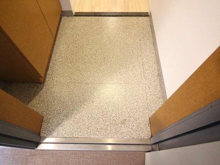 物件内観写真15　(玄関)