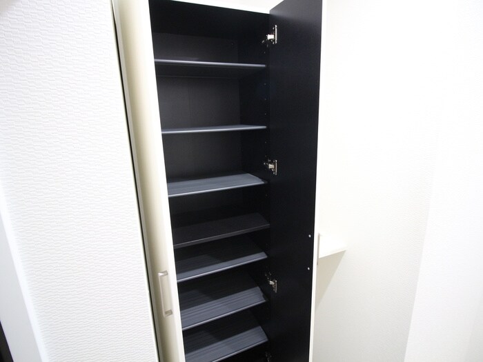 物件内観写真18　(靴箱)