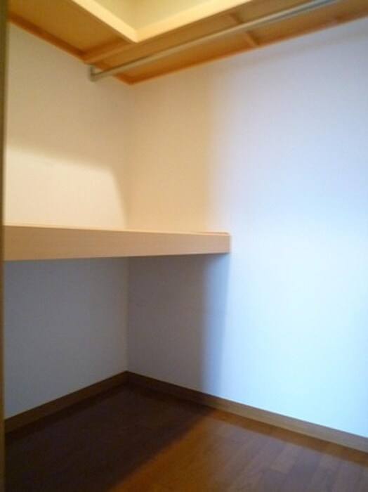 物件内観写真12　(収納)