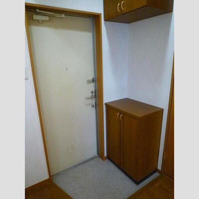 物件内観写真14　(玄関)